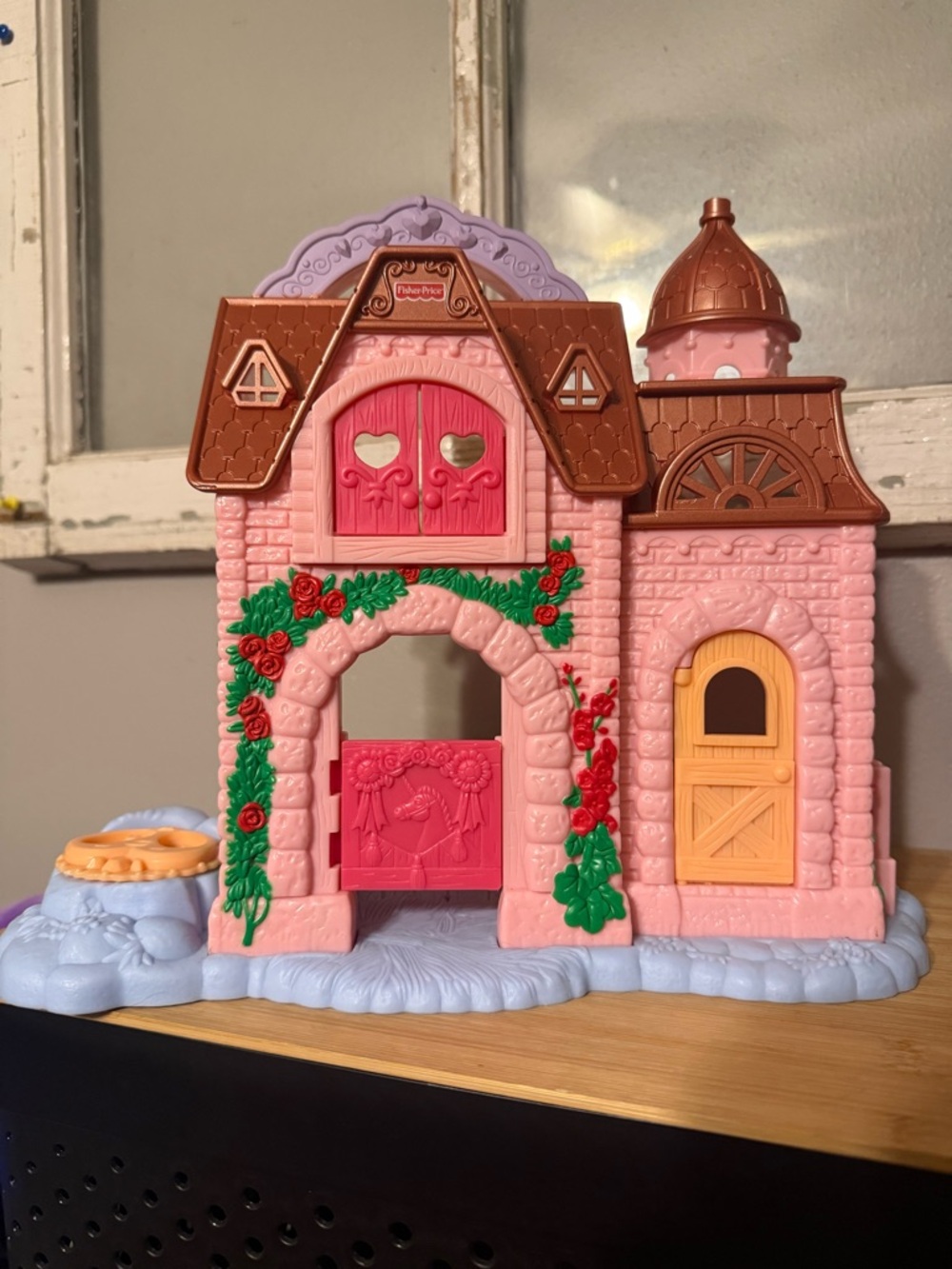 Fisher Price Precious Places Palace Pony Stable House Pink Fold Out Back 2009
